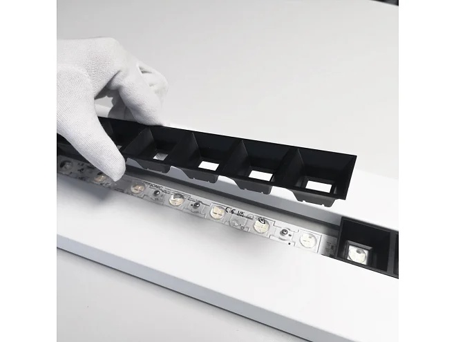 PERFORMANCE IN LIGHTING PERFORMANCE IN LIGHTING FLEXILED PL LV BLACK 3123690 Apparecchio illuminazione LED a sospensione